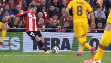 米体：斯帕莱蒂准备重新整合现有球员，由三中卫变阵四后卫