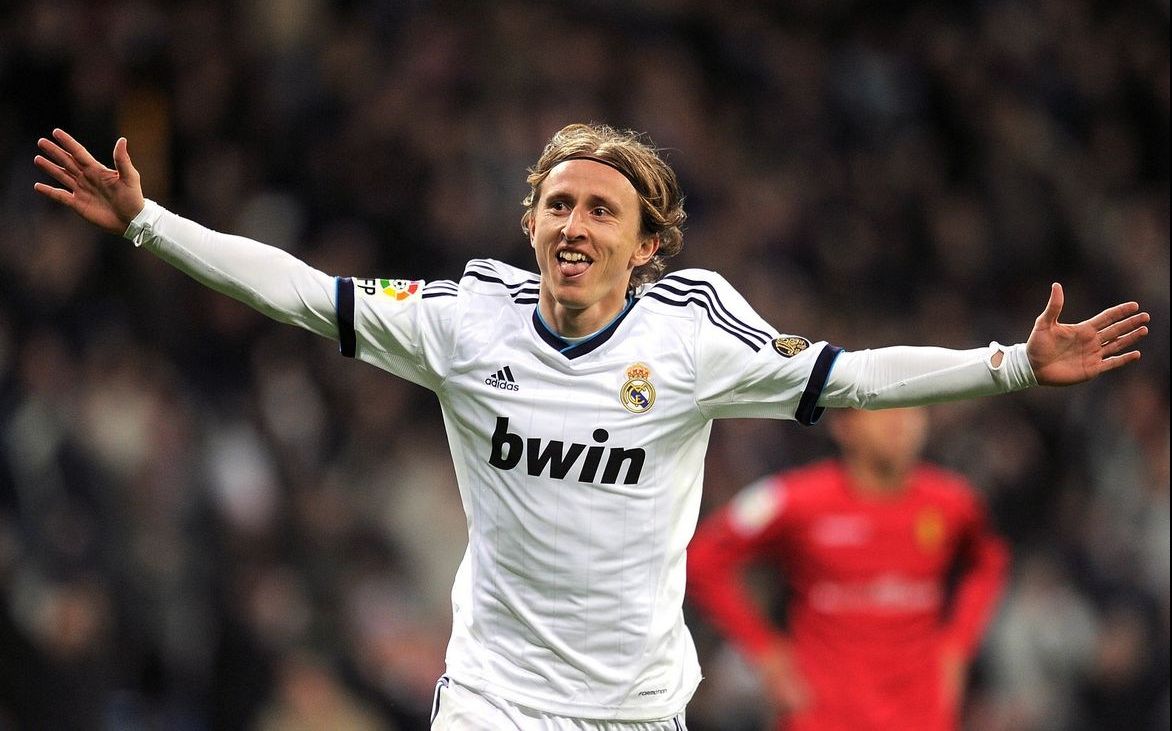 每体：若接受手术奥尔莫要缺阵4个月，因此巴萨选择保守治疗